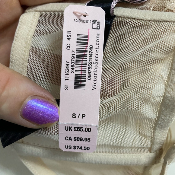 🆕Victoria’s Secret - Satin front closure micro floral embroidered bralette - Picture 5 of 9